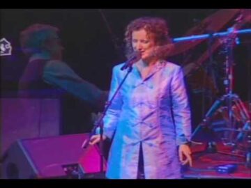 Teresa Doyle performs "You're My Cup of Tea" at the 2010 Music PEI Awards Gala. This track is featured on her Late Night Parlour album.